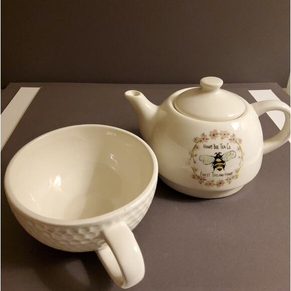 Honeybee Teapot and Mug Set - Picture 2 of 3